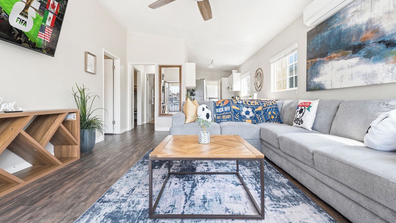 Photo of Livingroom in Lawndale