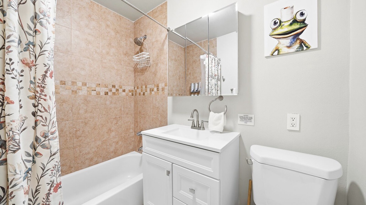 Photo of Bathroom in Lawndale