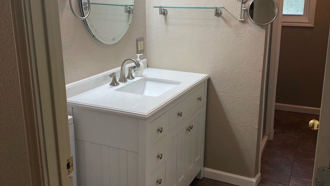 Photo of Bathroom in Carolyn Estates