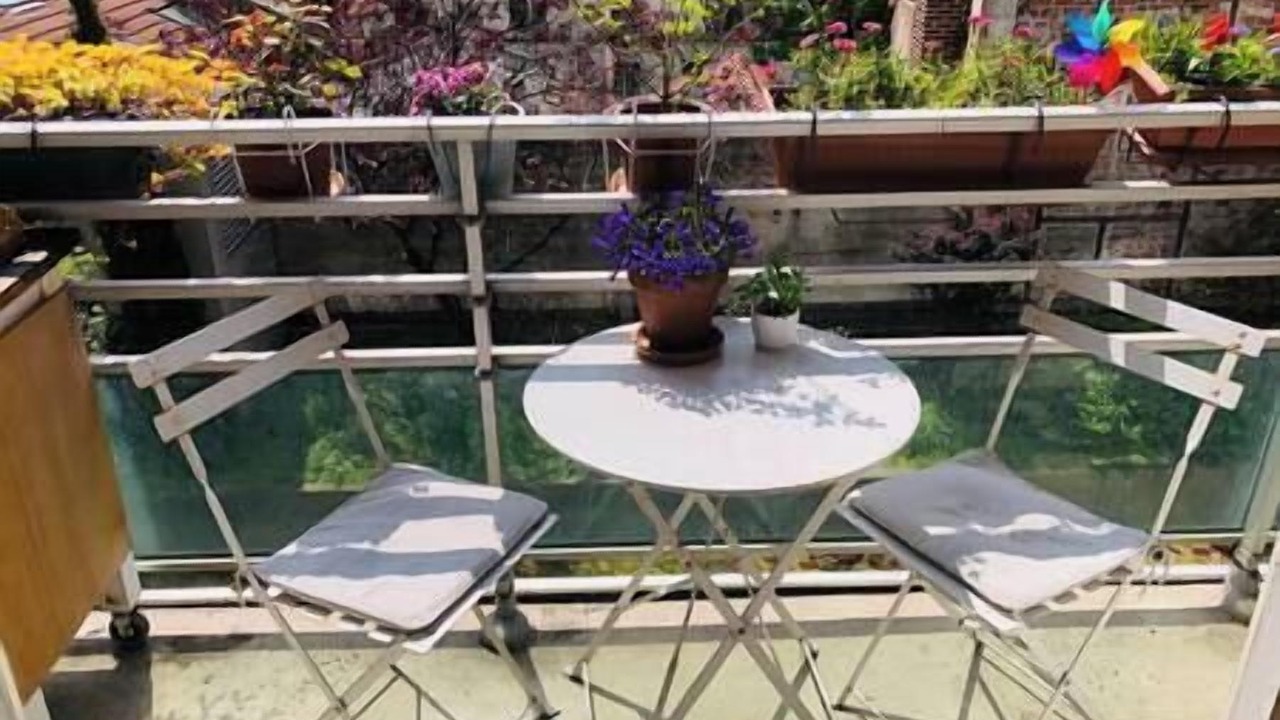 Photo of Others in Charonne