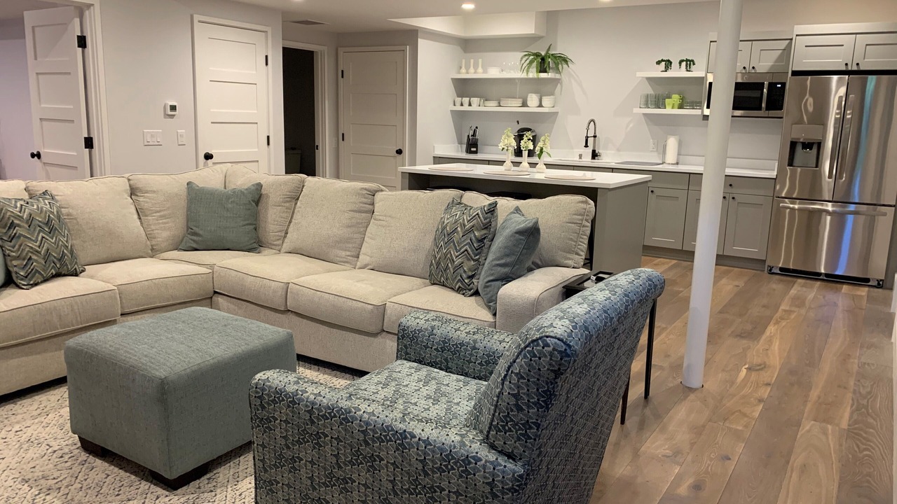 Photo of Livingroom in West of Town