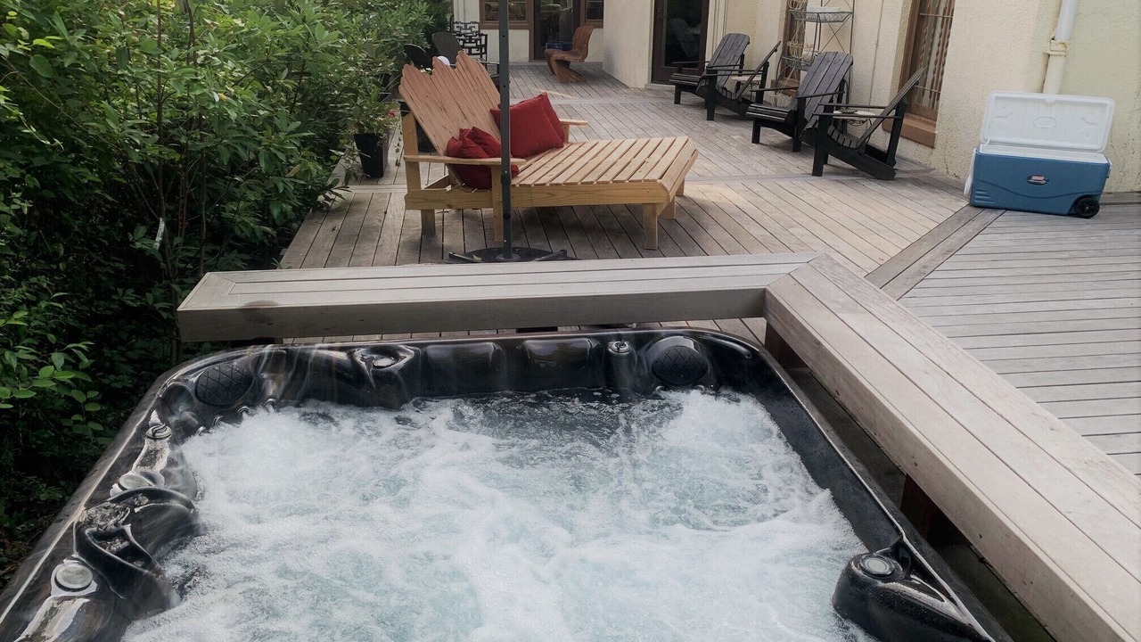 Photo of Patio Balcony in Cherokee Triangle
