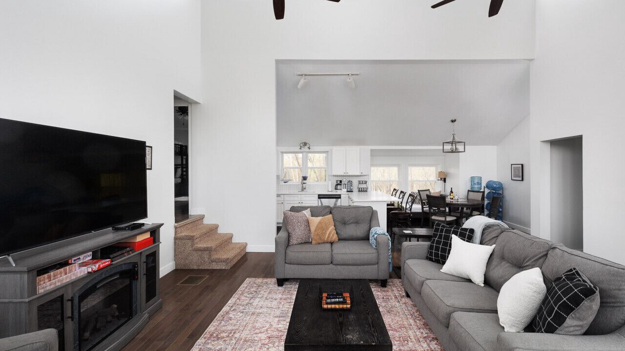 Photo of Livingroom in Wellesley Island