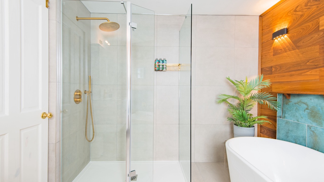 Photo of Bathroom in Deal