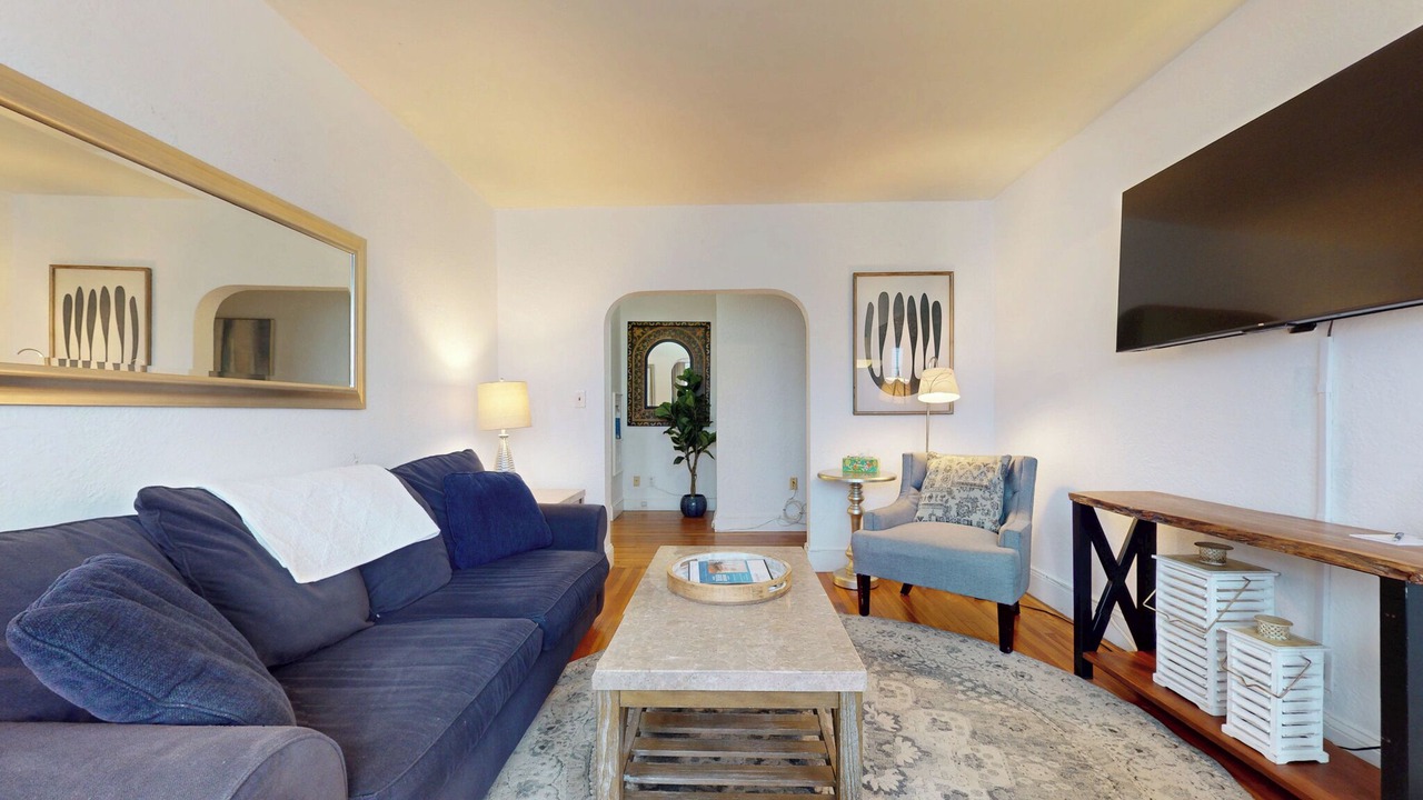 Photo of Livingroom in Commonwealth