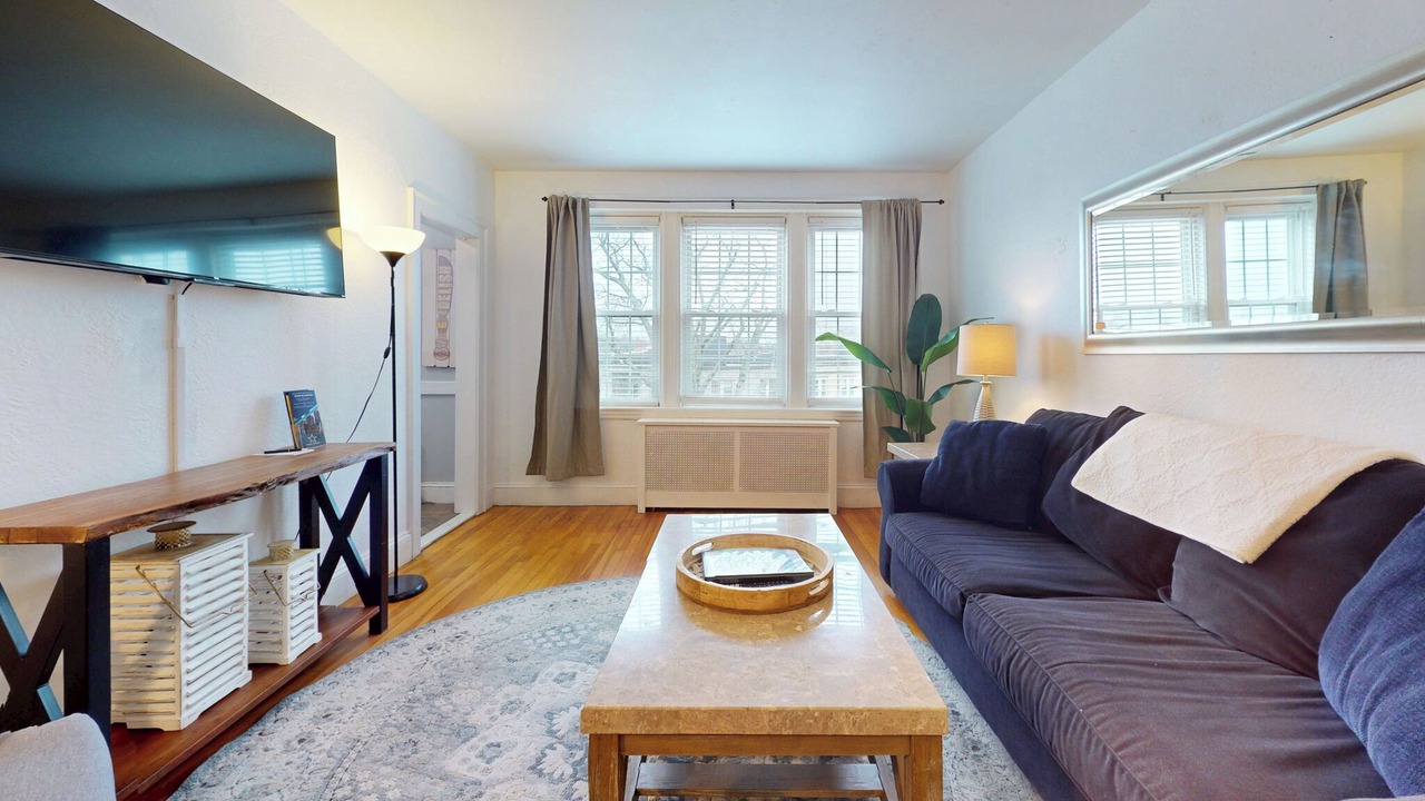 Photo of Bedroom in Commonwealth