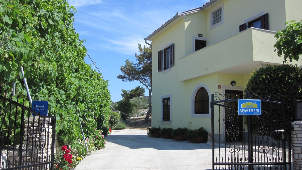 Photo of Outdoor in Cove Murtar