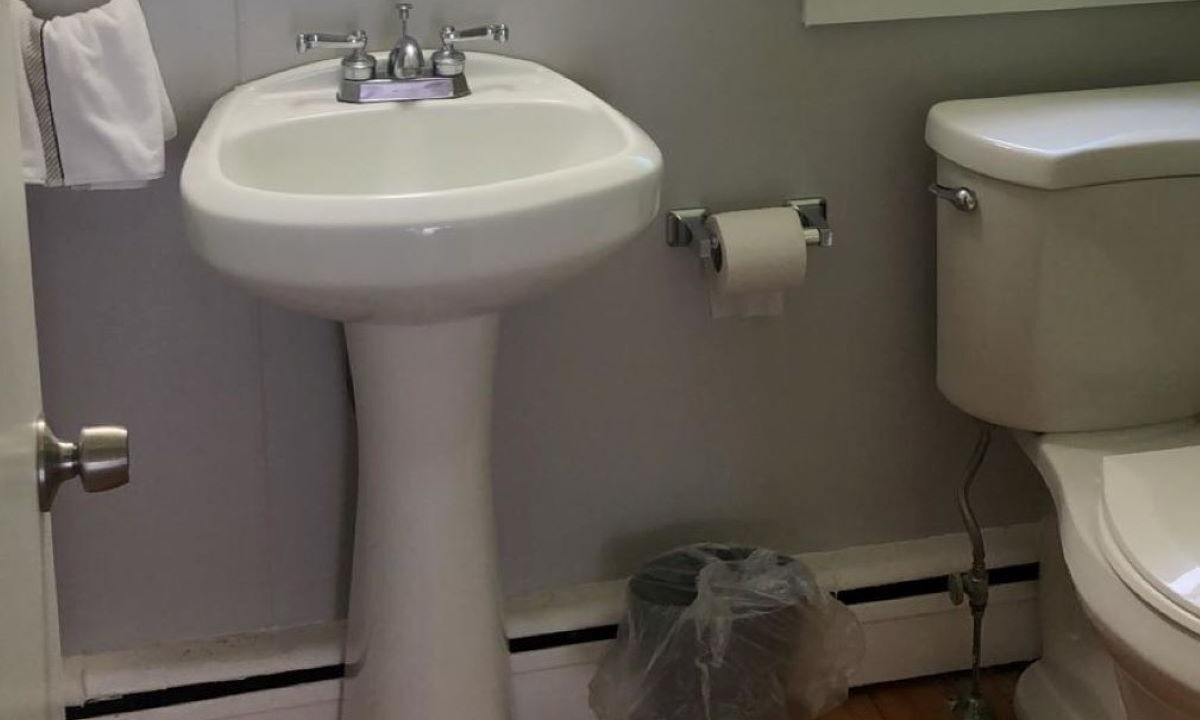 Photo of Bathroom in Roscoe
