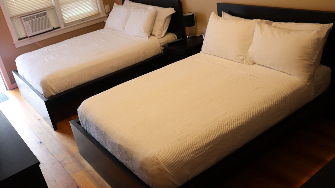 Photo of Bedroom in Roscoe
