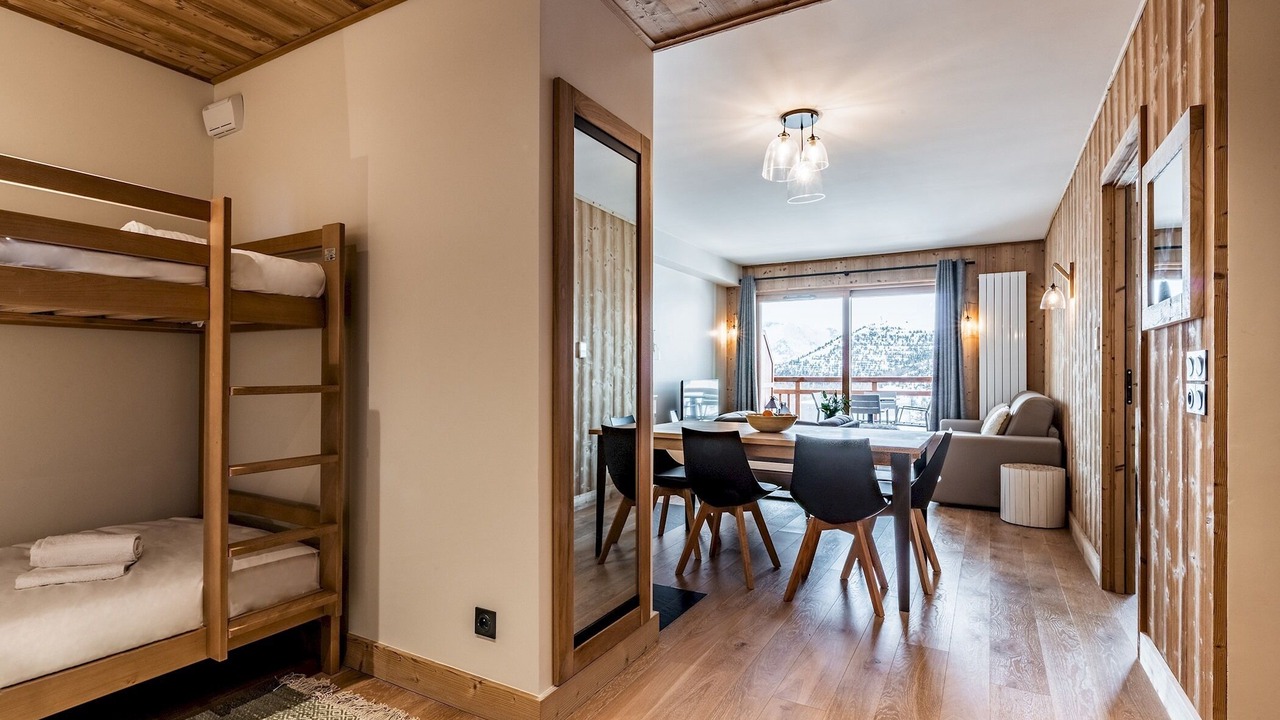 Photo of Others in Cognet