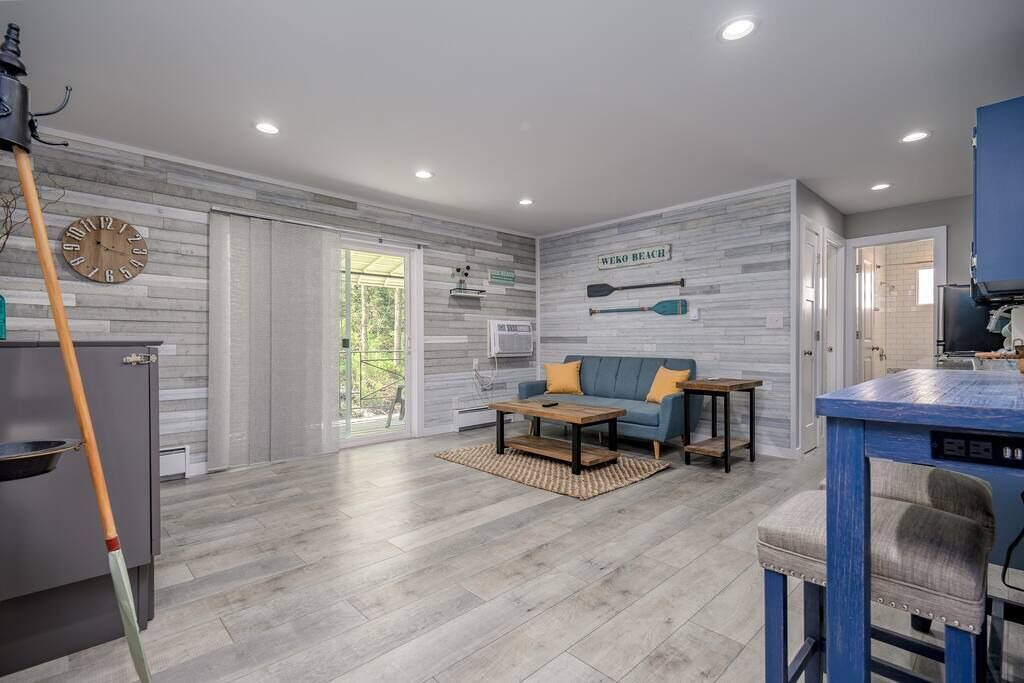 Photo of Livingroom in Bridgman