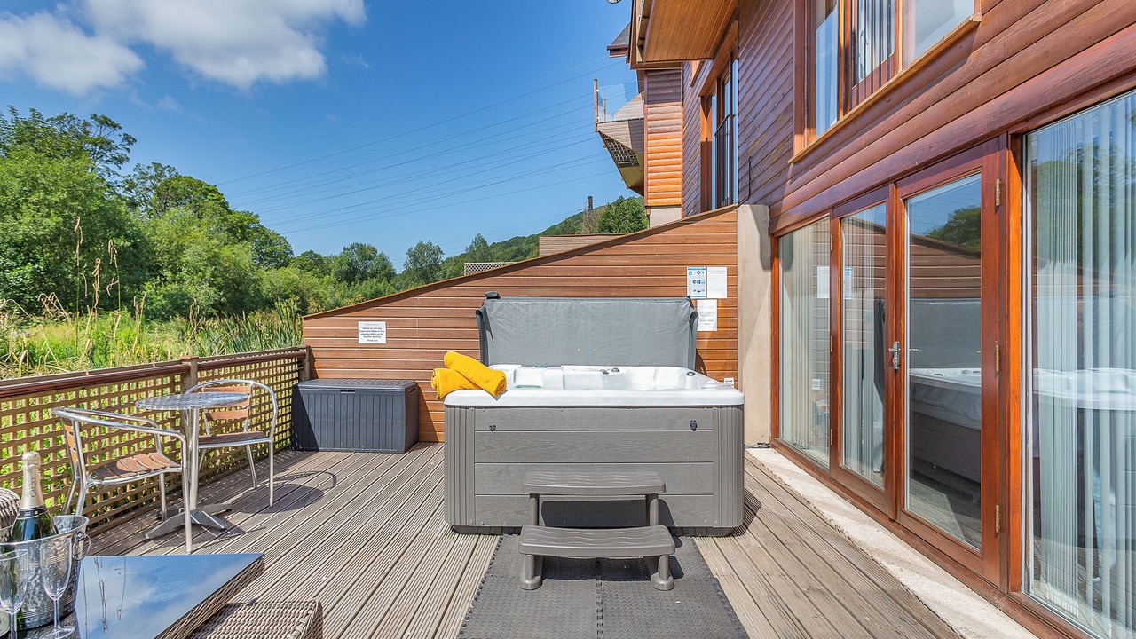 Photo of Outdoor in Rastrick