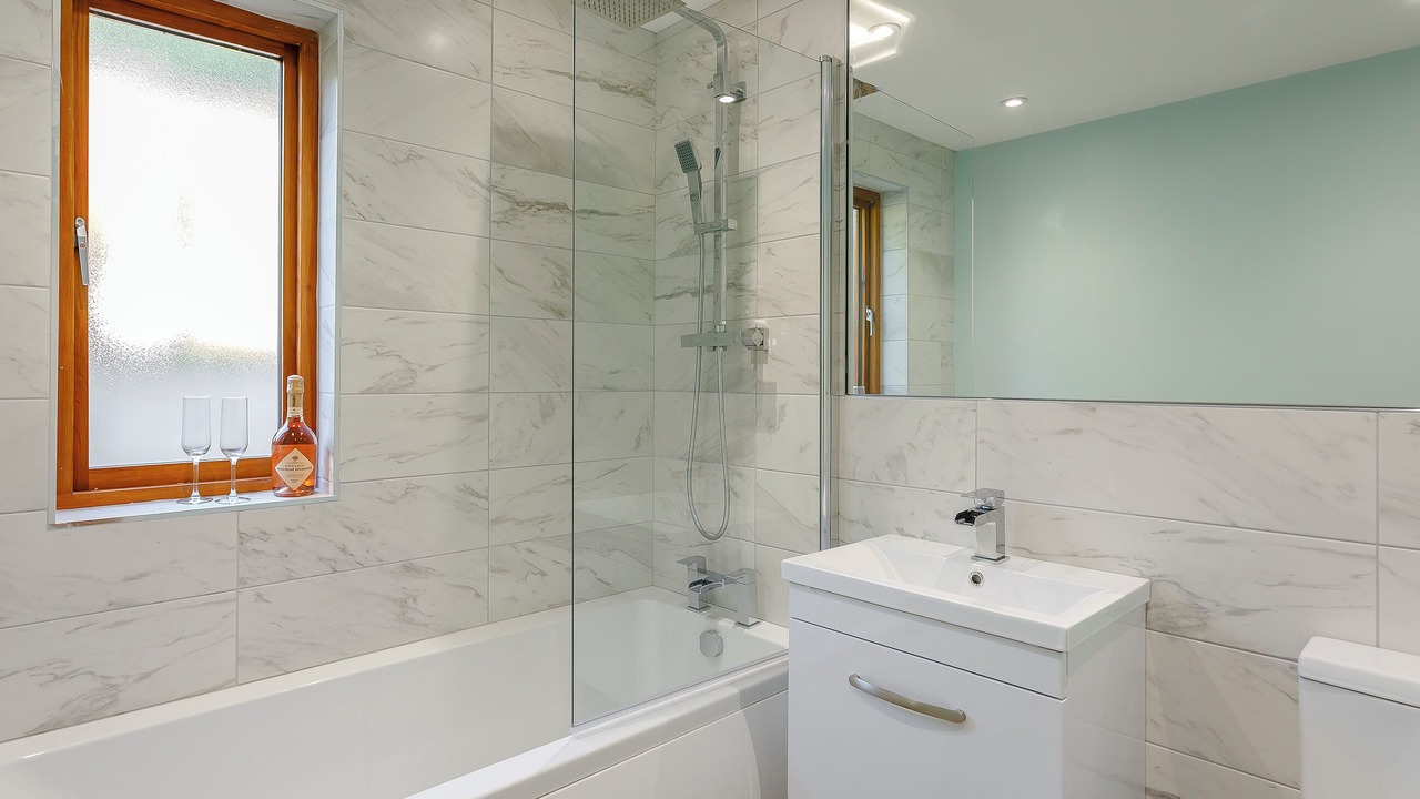 Photo of Bathroom in Rastrick