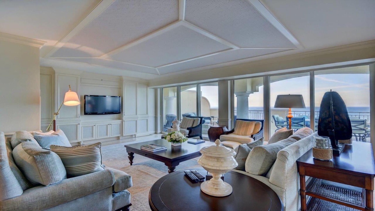 Photo of Livingroom in Central Beach