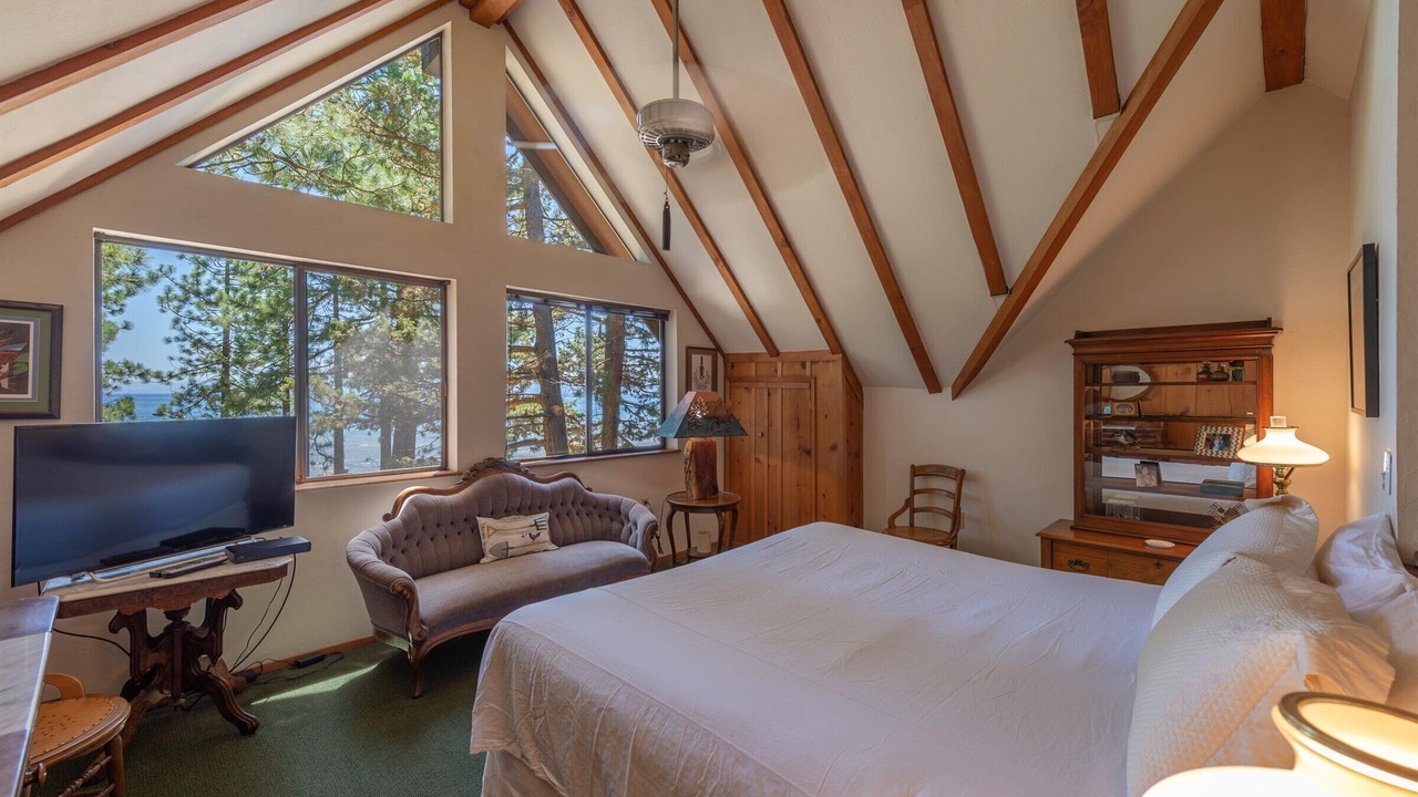 Photo of Bedroom in Kings Beach