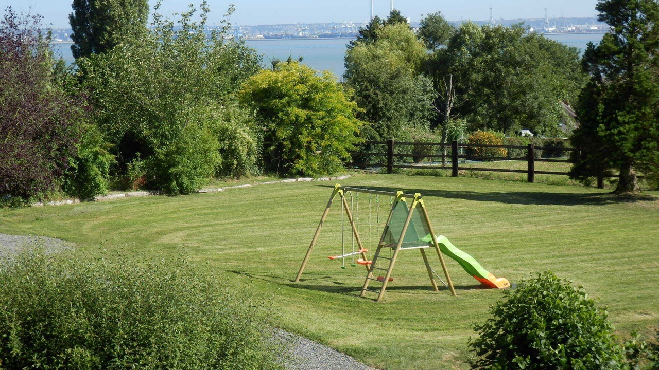 Photo of Others in Pennedepie