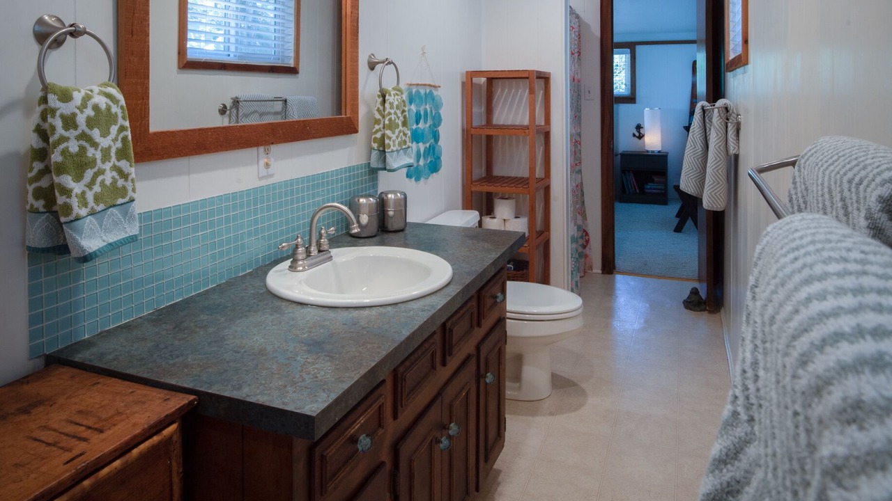 Photo of Bathroom in Graford