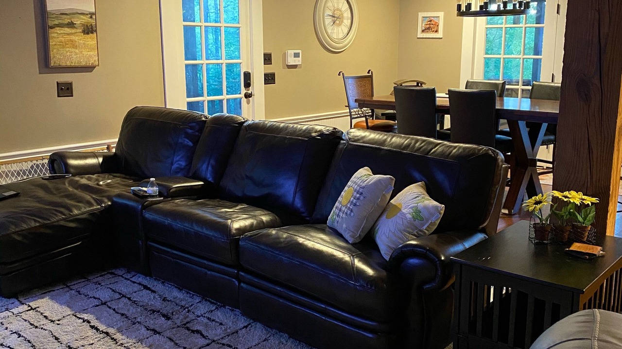 Photo of Livingroom in Roxboro