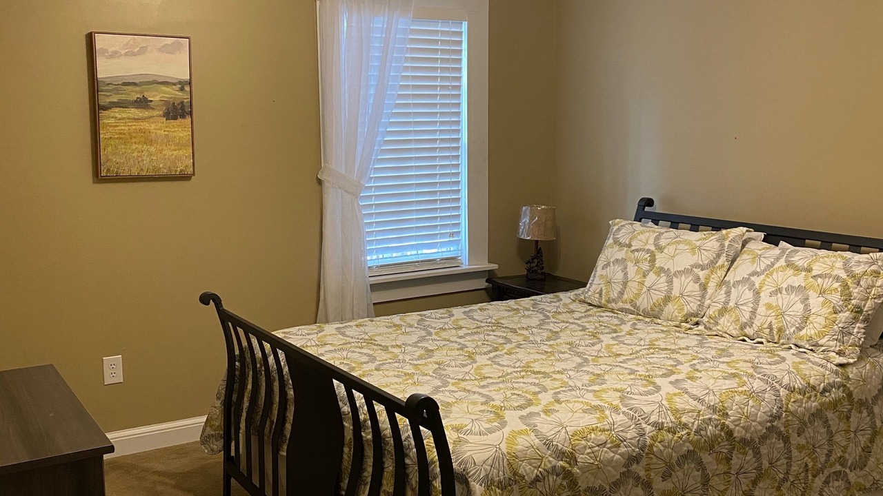 Photo of Bedroom in Roxboro