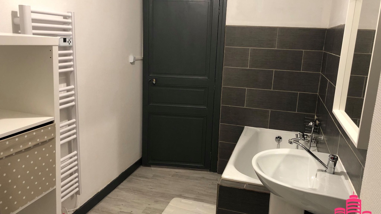 Photo of Bathroom in Bourgueil