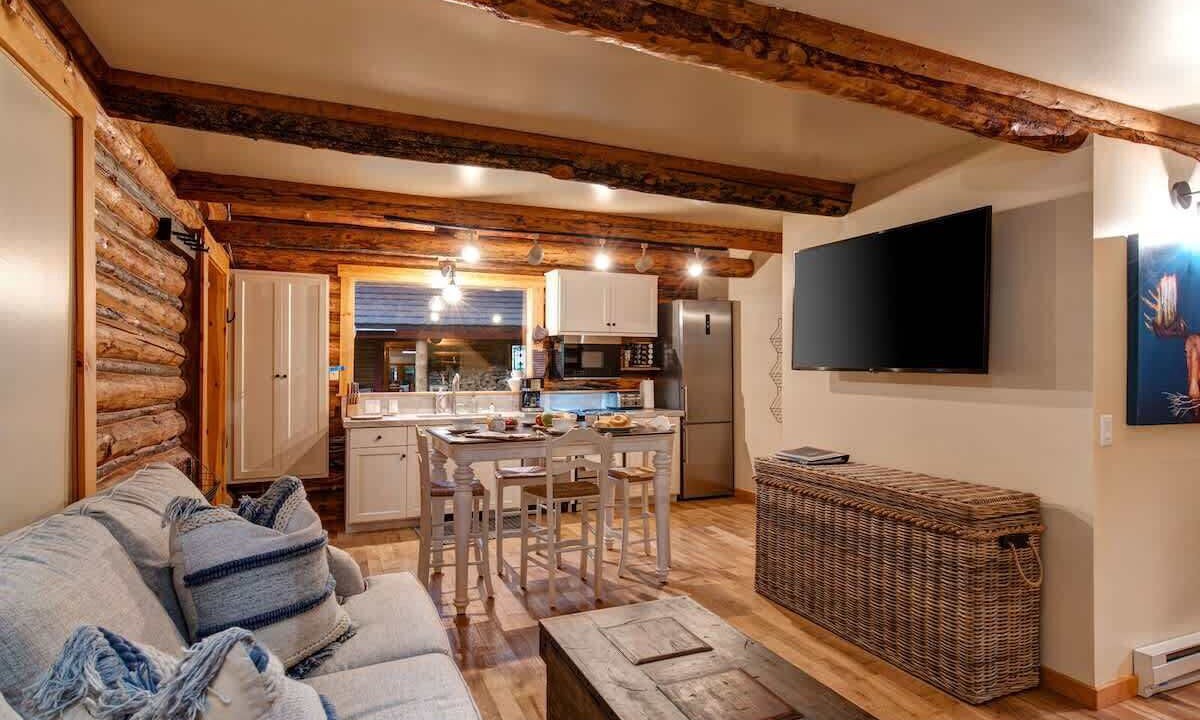 Photo of Livingroom in Moose Wilson Road