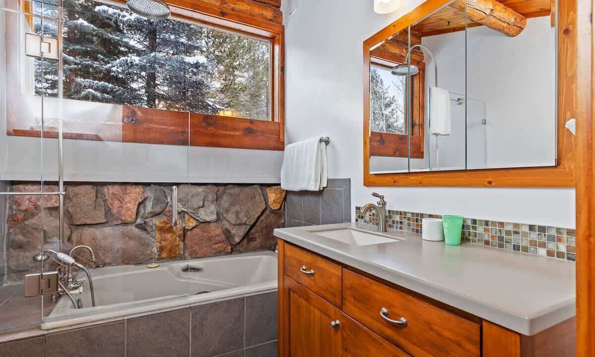 Photo of Bathroom in Moose Wilson Road