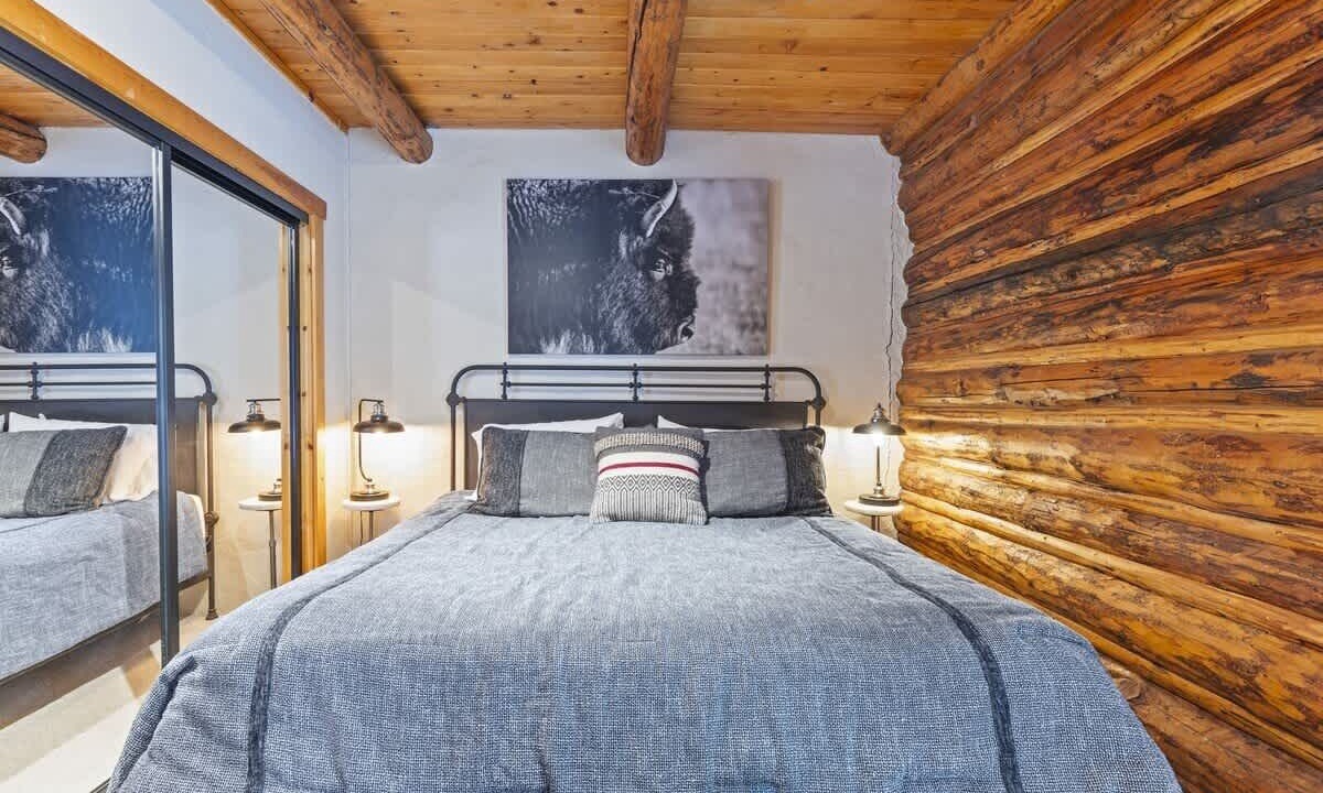 Photo of Bedroom in Moose Wilson Road