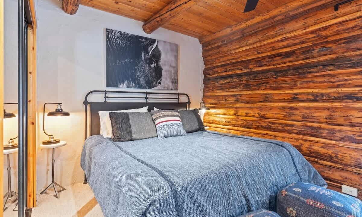 Photo of Bedroom in Moose Wilson Road