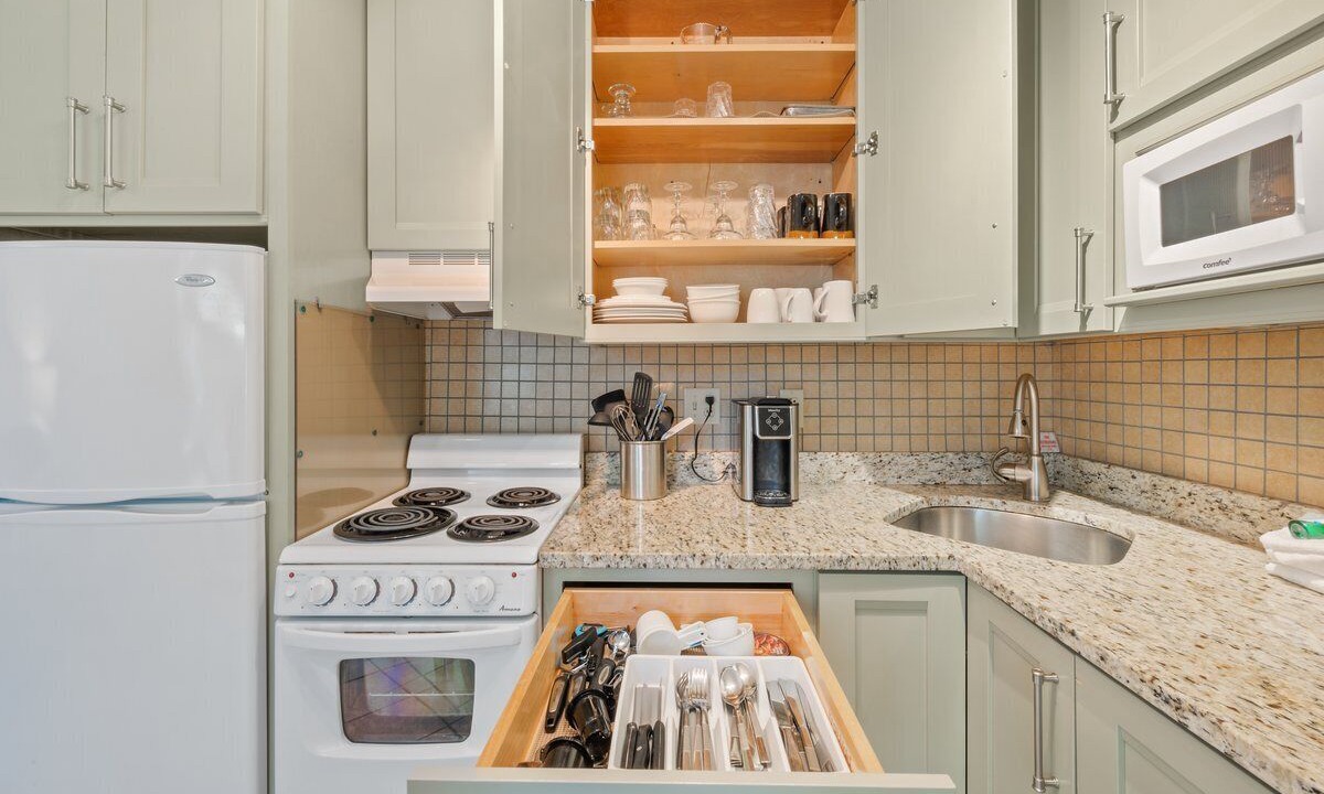 Photo of Kitchen in Jekyll Island