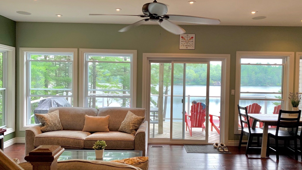 Photo of Livingroom in Gravenhurst