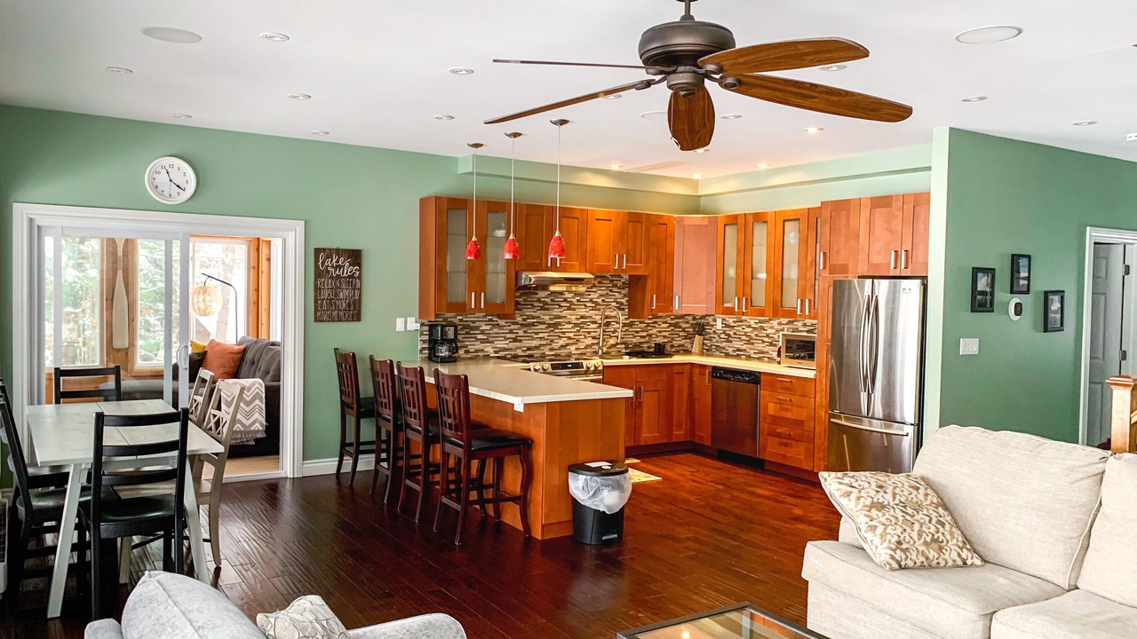 Photo of Livingroom in Gravenhurst