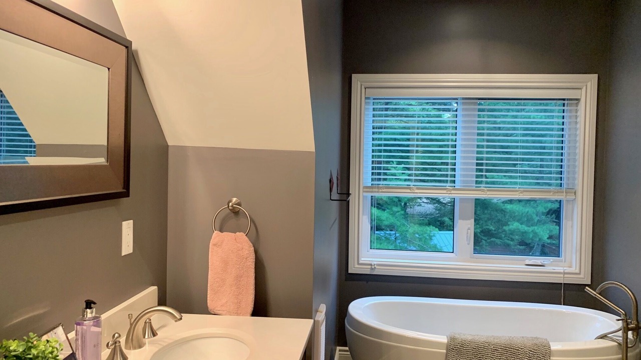 Photo of Bathroom in Gravenhurst
