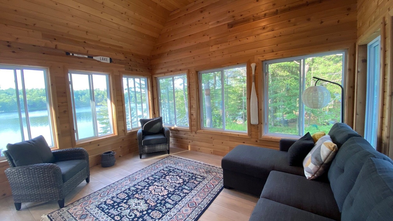 Photo of Livingroom in Gravenhurst