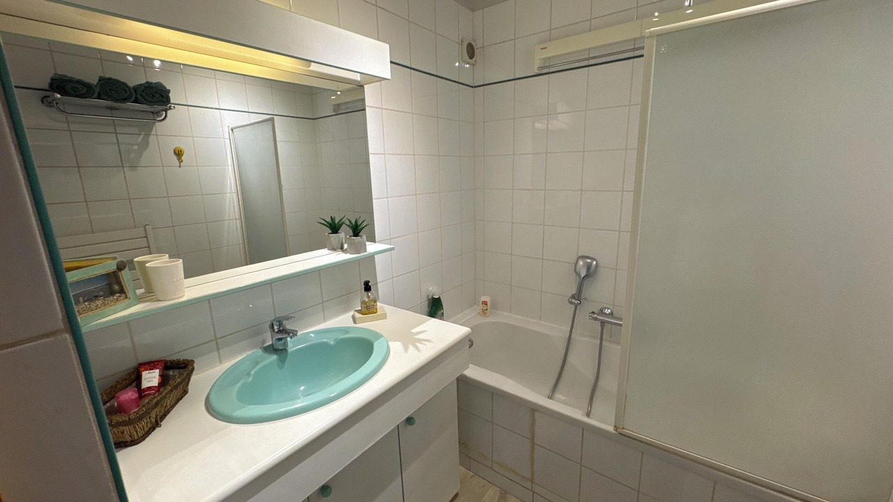 Photo of Bathroom in Gare