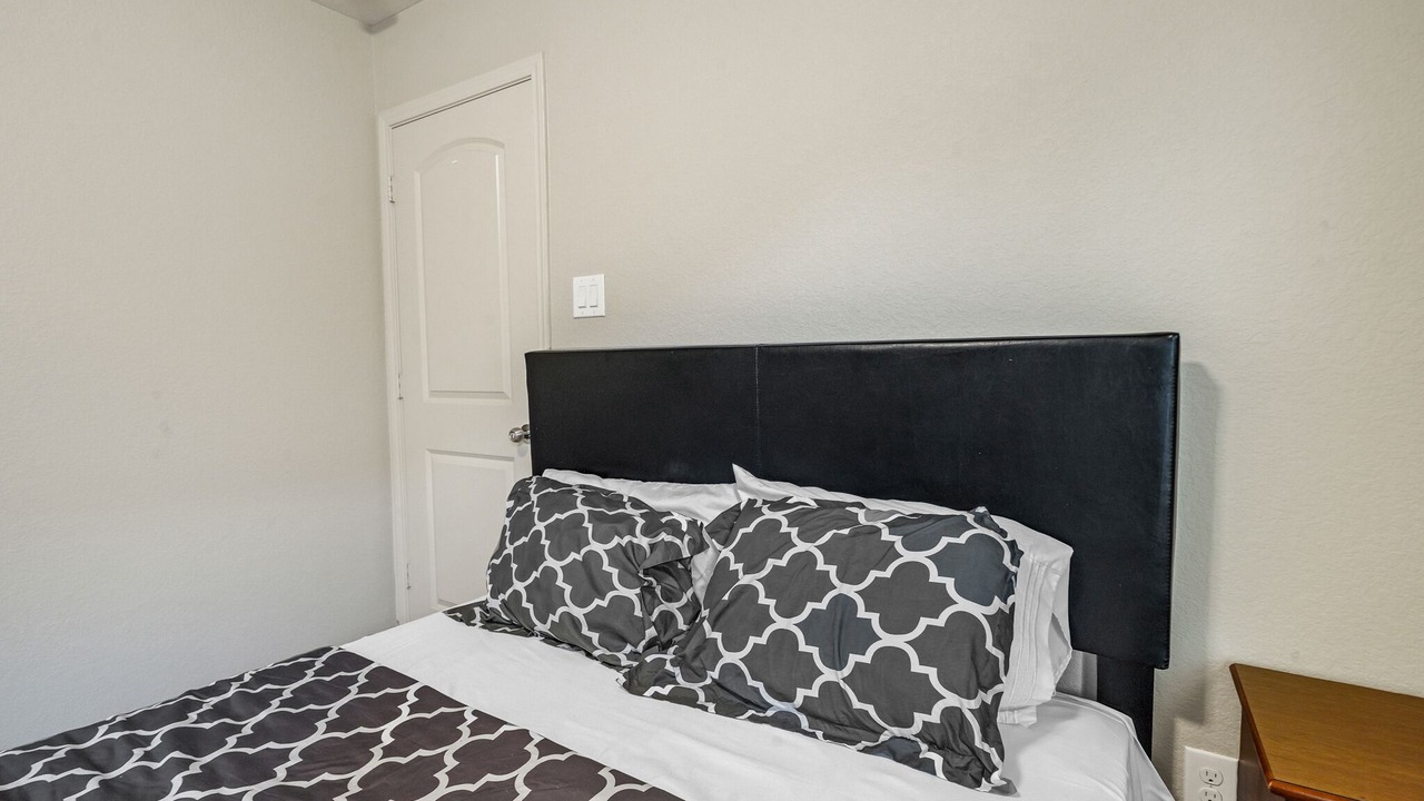 Photo of Bedroom in Channelview