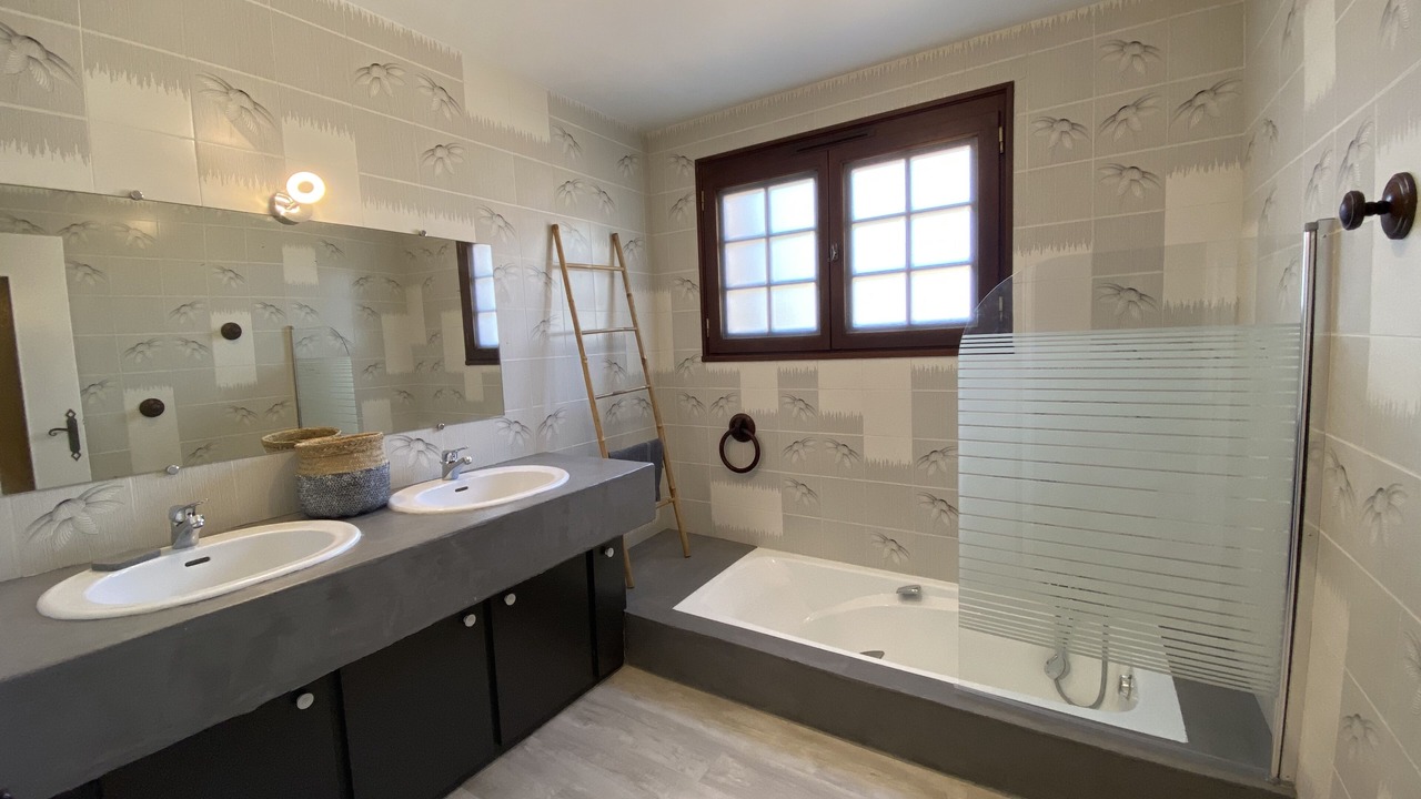 Photo of Bathroom in Lagorce