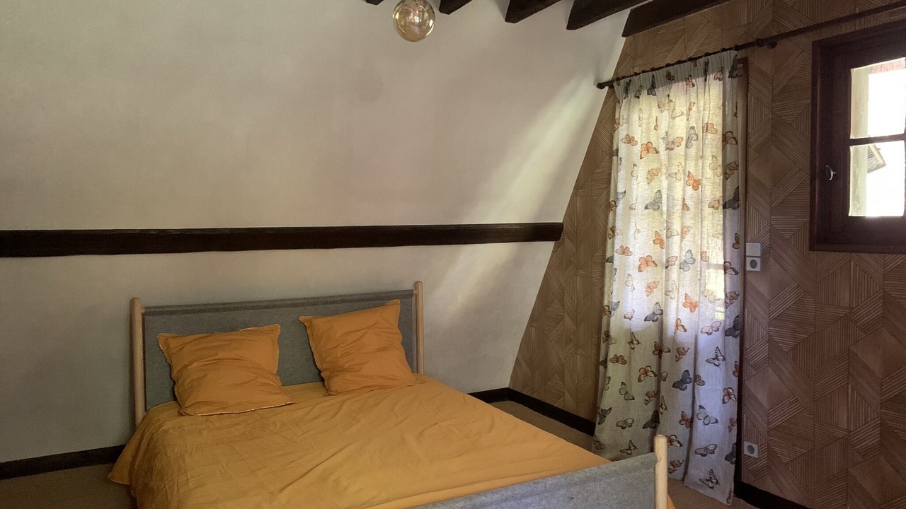 Photo of Bedroom in Theuville-aux-Maillots