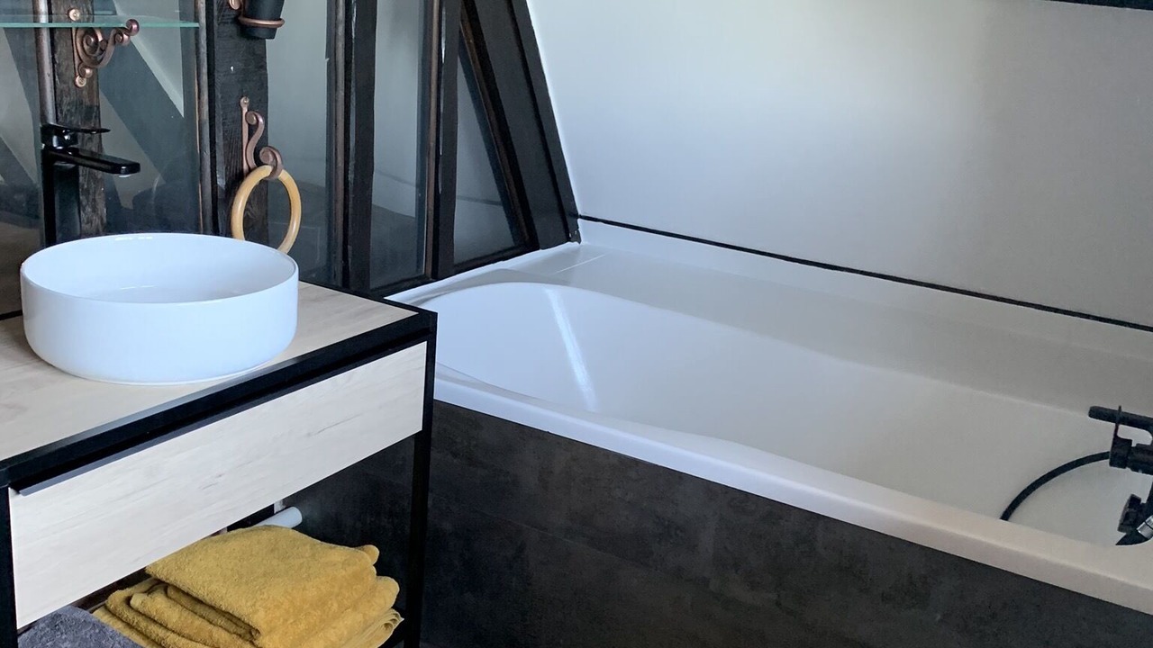 Photo of Bathroom in Theuville-aux-Maillots