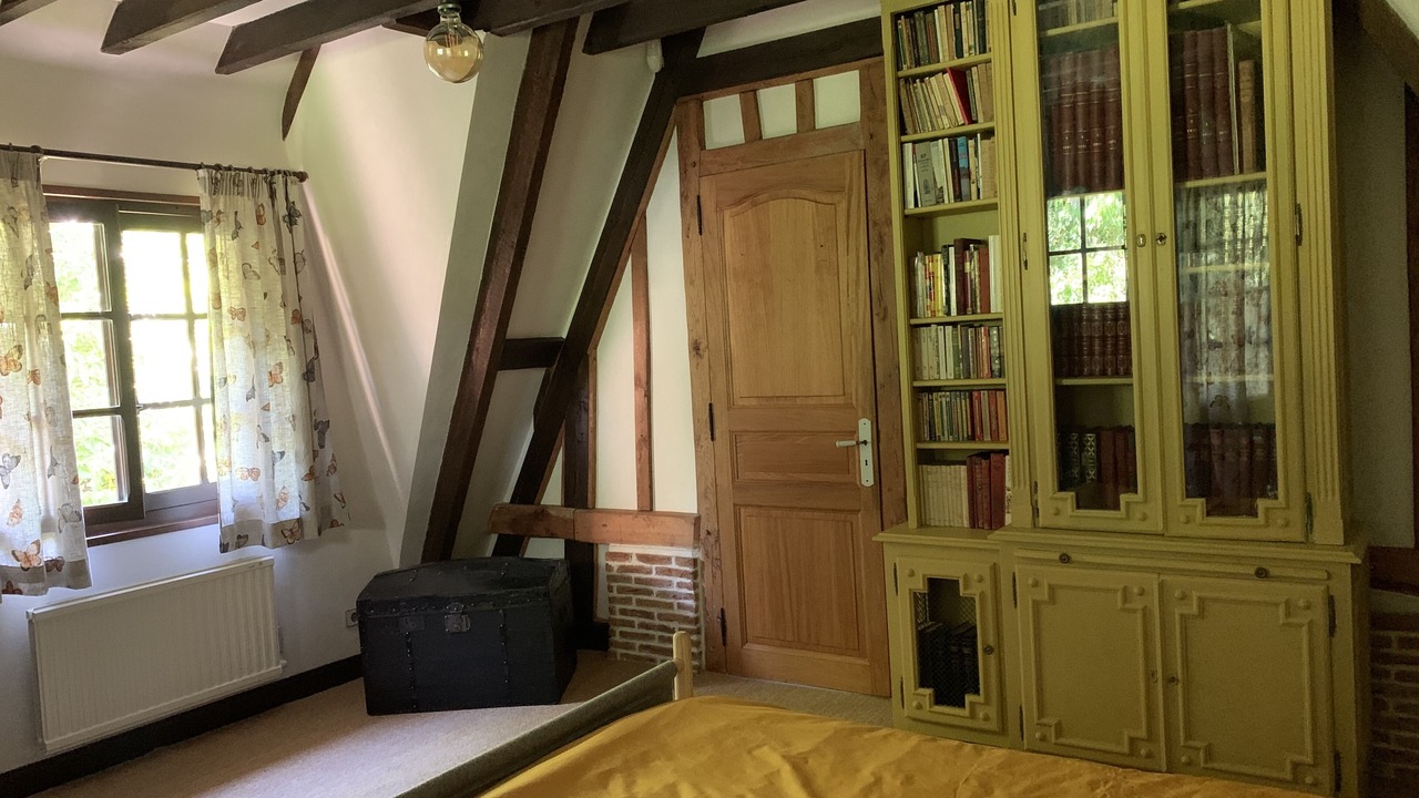 Photo of Bedroom in Theuville-aux-Maillots