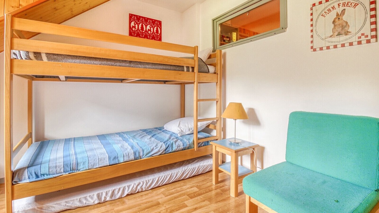 Photo of Bedroom in Genos