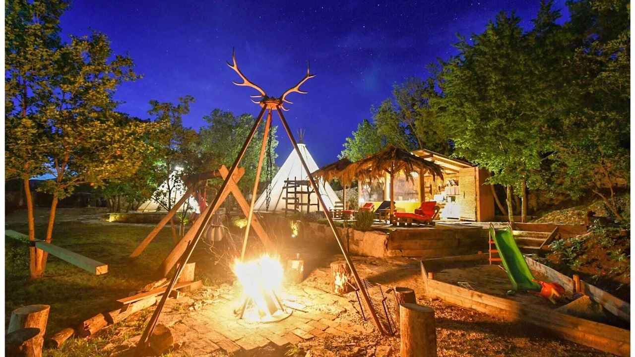 Photo of Outdoor in Neoric