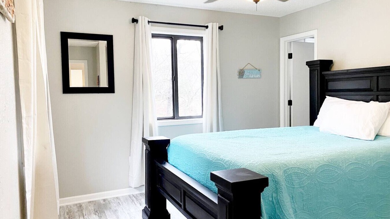 Photo of Bedroom in Sunrise Beach