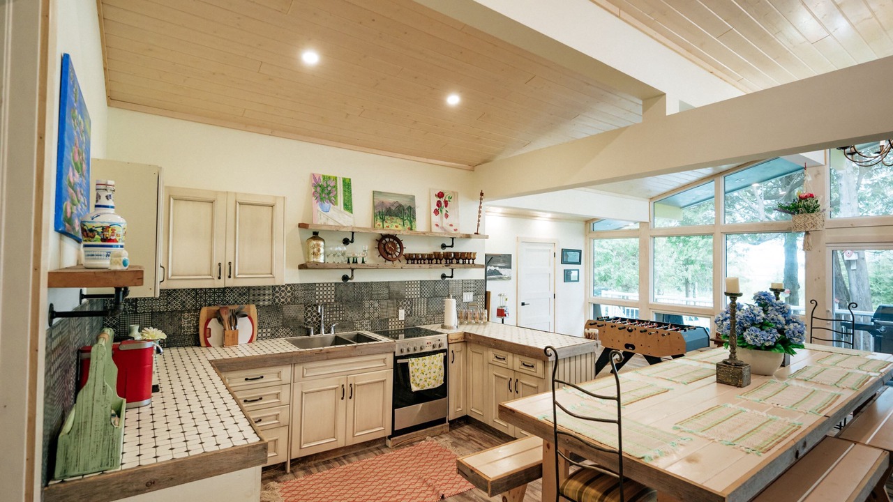 Photo of Kitchen in South Bruce Peninsula