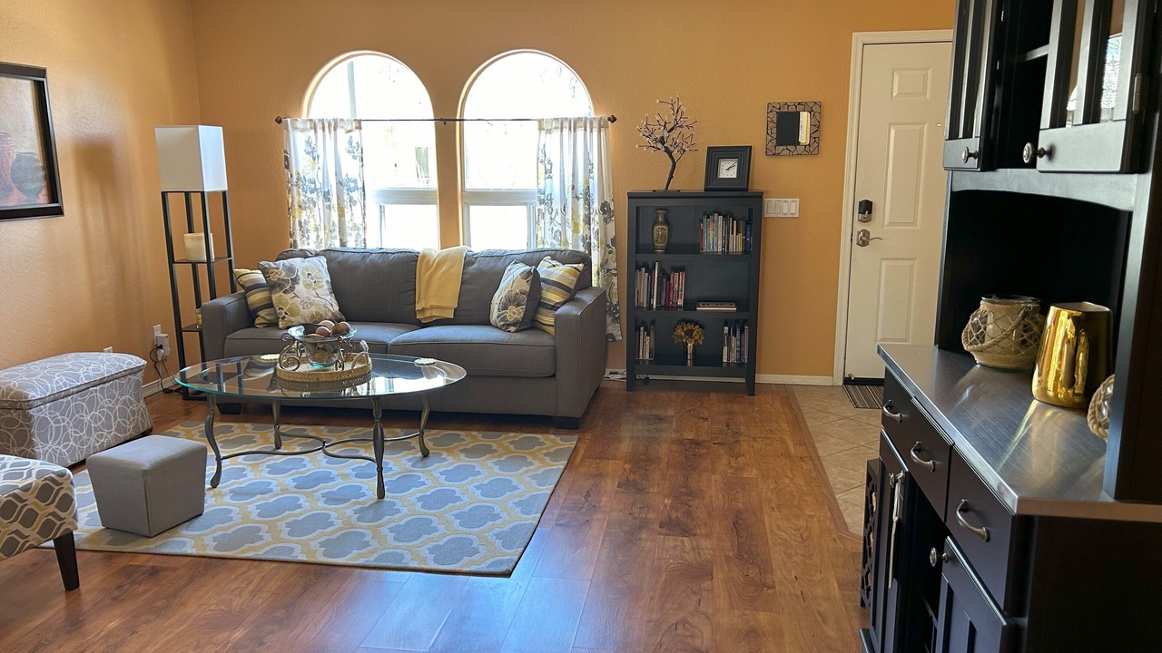 Photo of Livingroom in Centerra