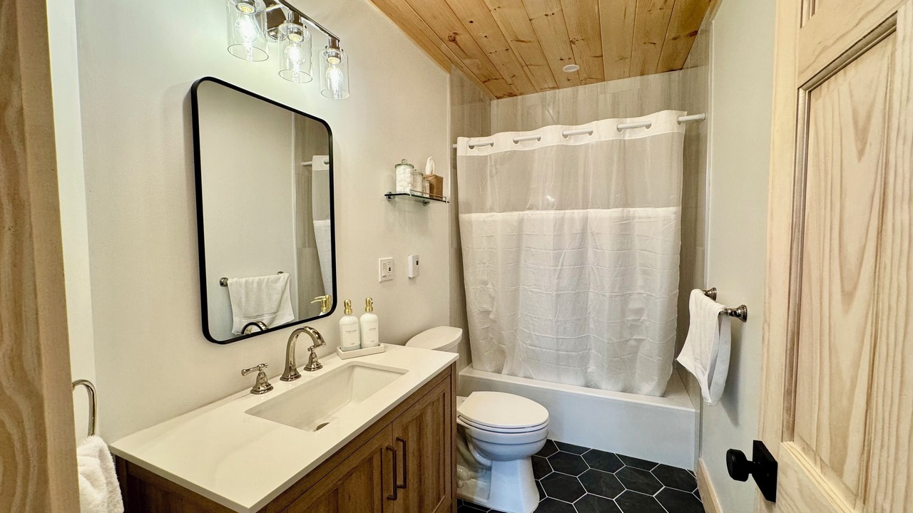 Photo of Bathroom in Town of Webb