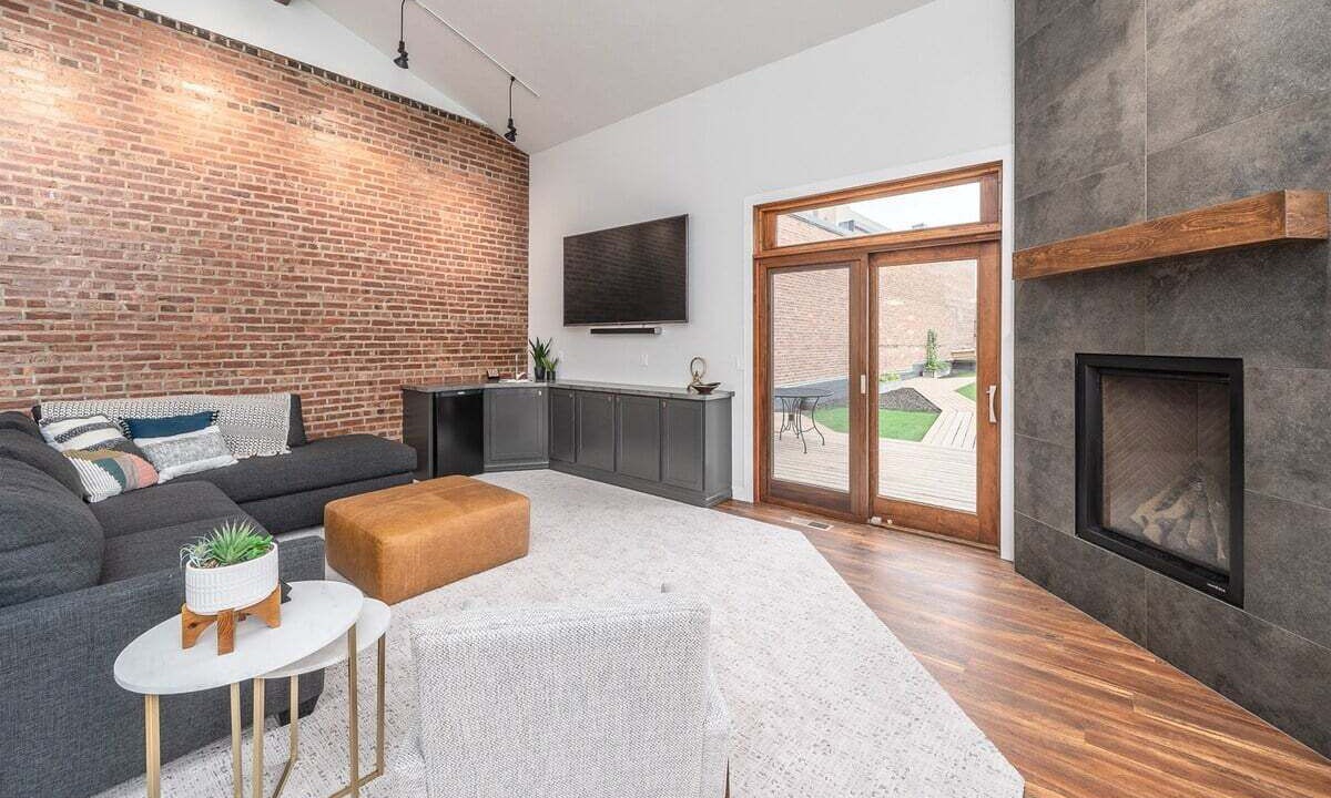 Photo of Livingroom in Downtown