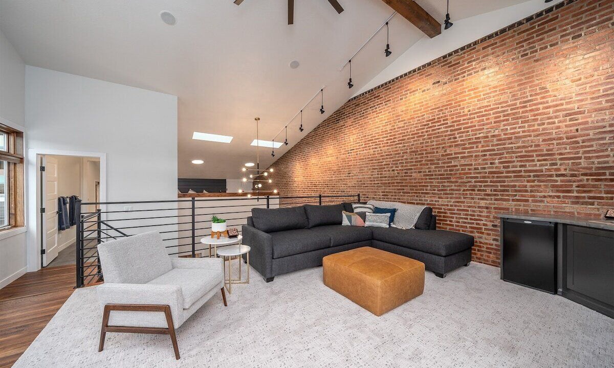 Photo of Livingroom in Downtown
