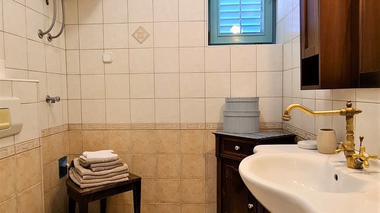 Photo of Bathroom in Fuskulin