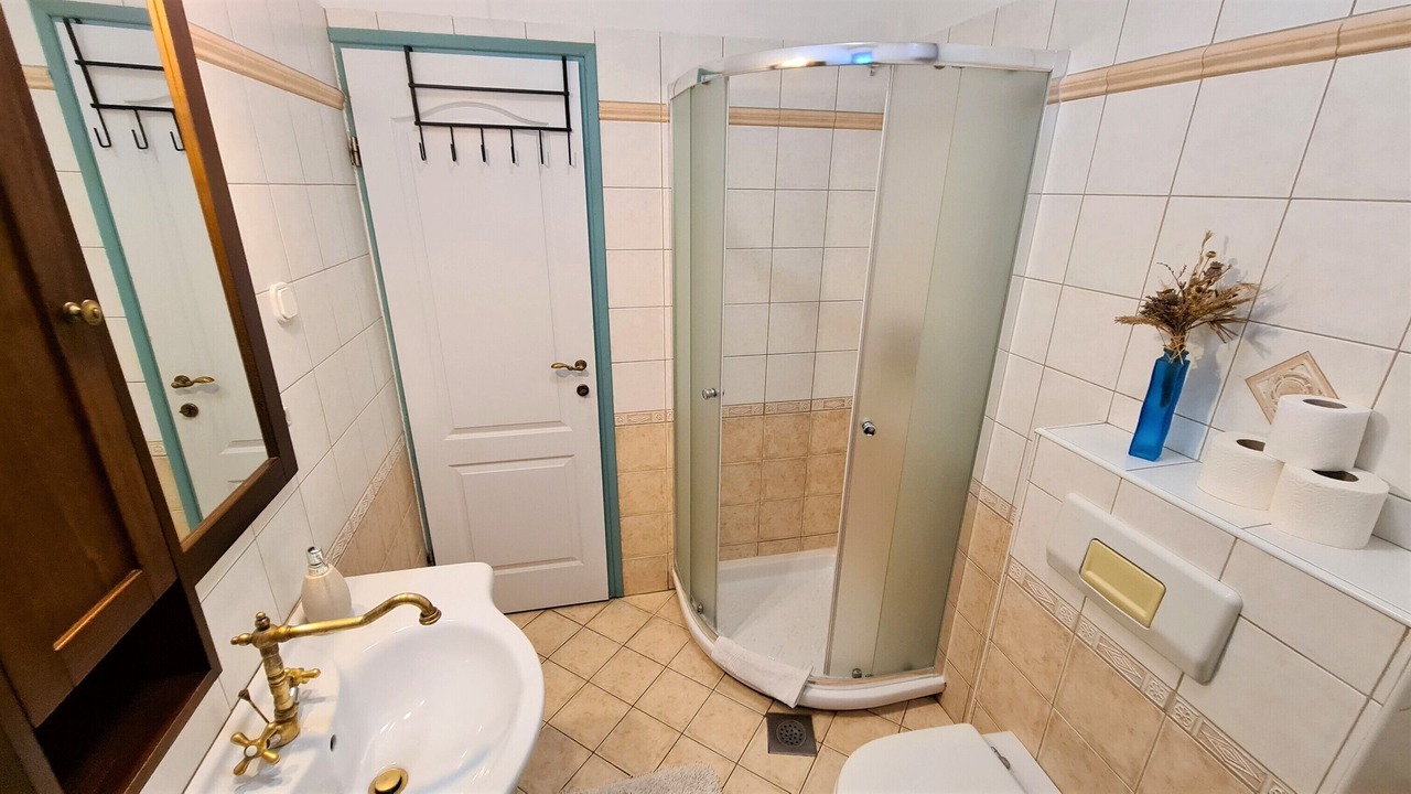 Photo of Bathroom in Fuskulin