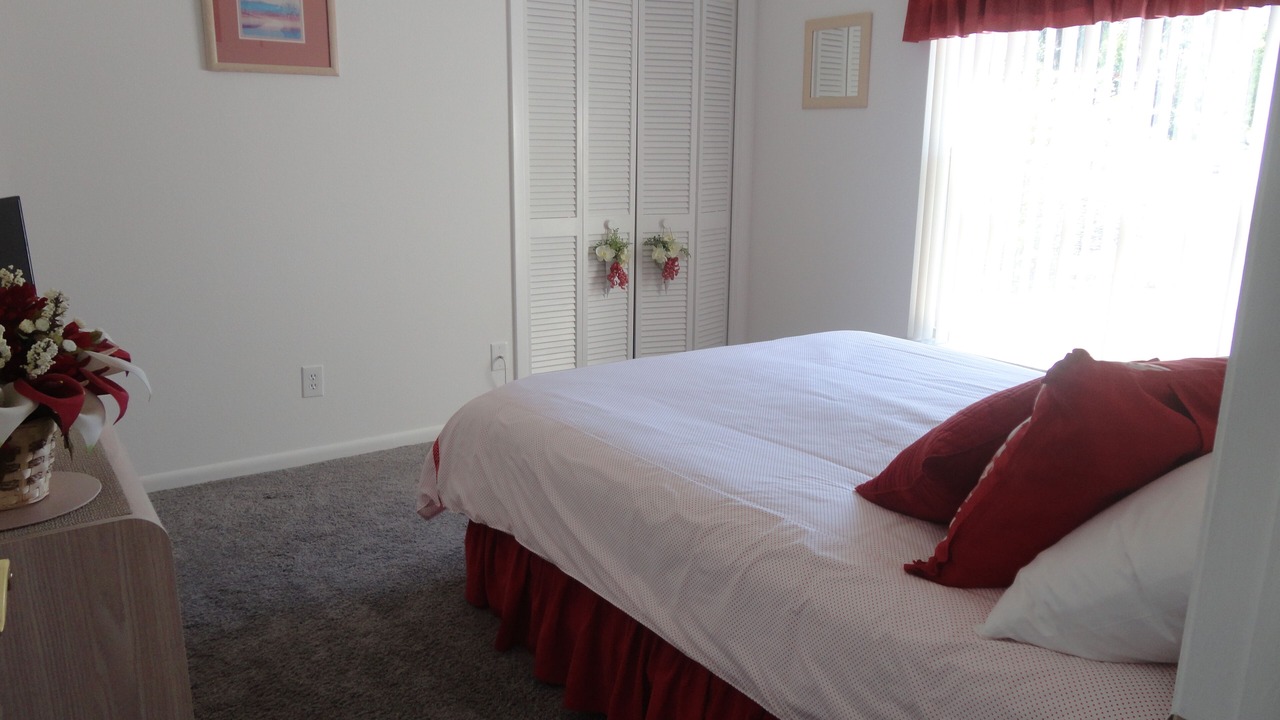Photo of Bedroom in Fairway Oaks